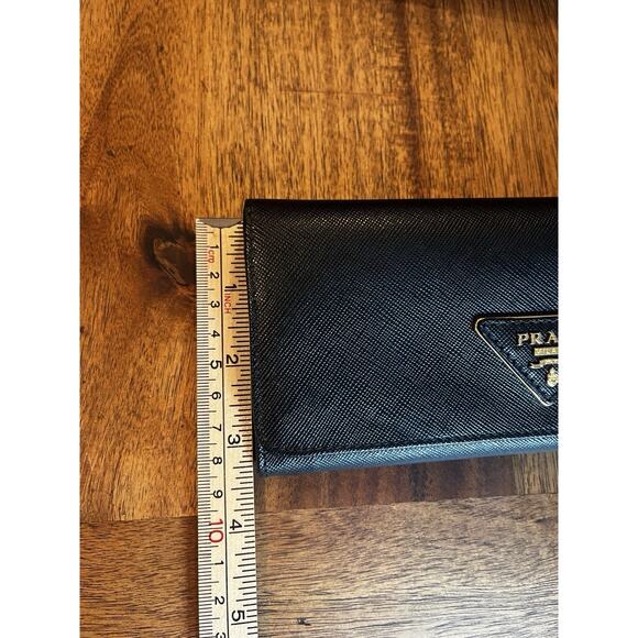Prada Large Saffiano Leather Wallet 100% Authentic Black Gold Triangle Logo - Picture 7 of 15